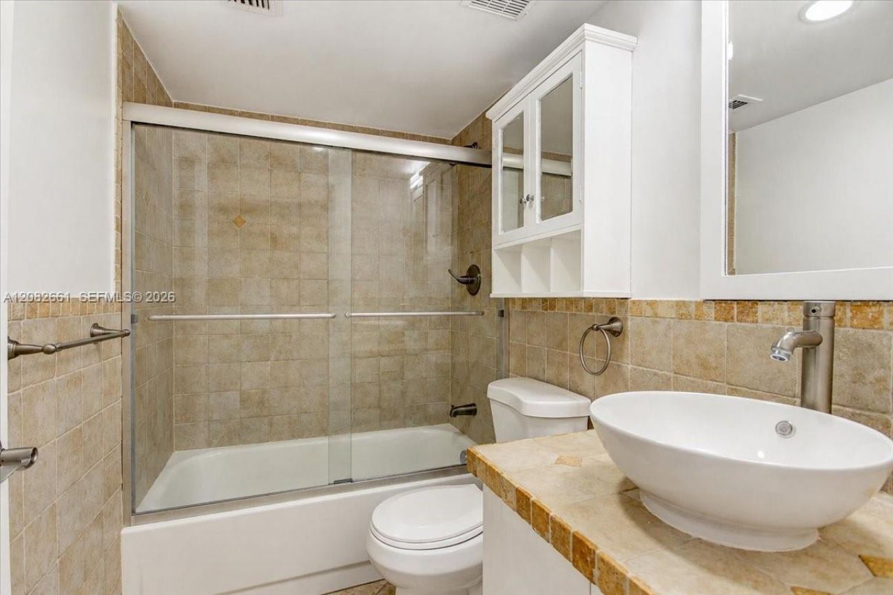 1975 Normandy Dr, Unit 303, Miami Beach, FL 33141 Photo