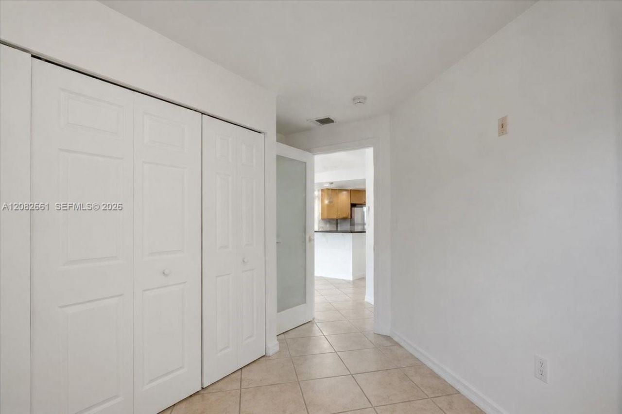 1975 Normandy Dr, Unit 303, Miami Beach, FL 33141 Photo