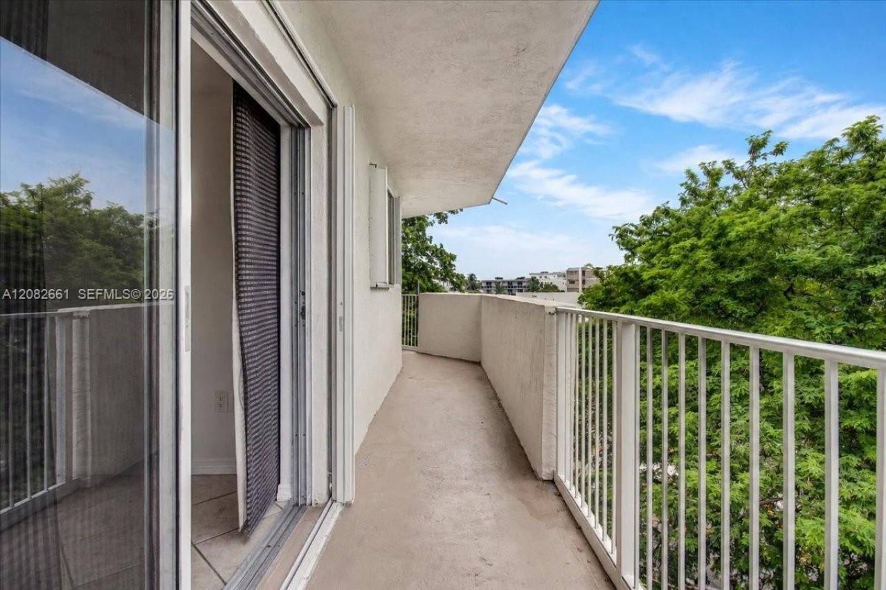 1975 Normandy Dr, Unit 303, Miami Beach, FL 33141 Photo