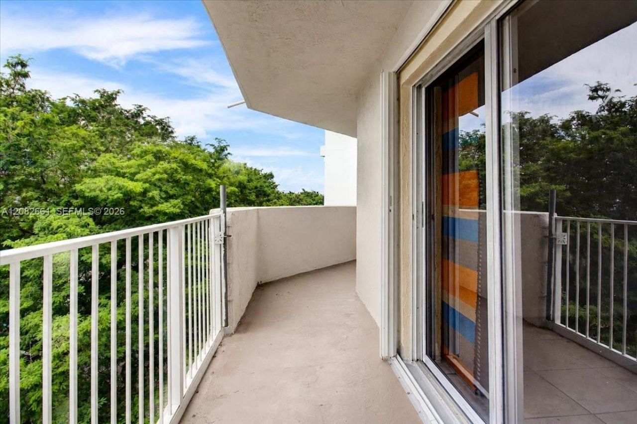 1975 Normandy Dr, Unit 303, Miami Beach, FL 33141 Photo