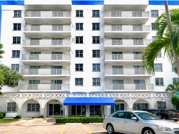 1455 N Treasure Dr , Unit 4M, North Bay Village, FL 33141