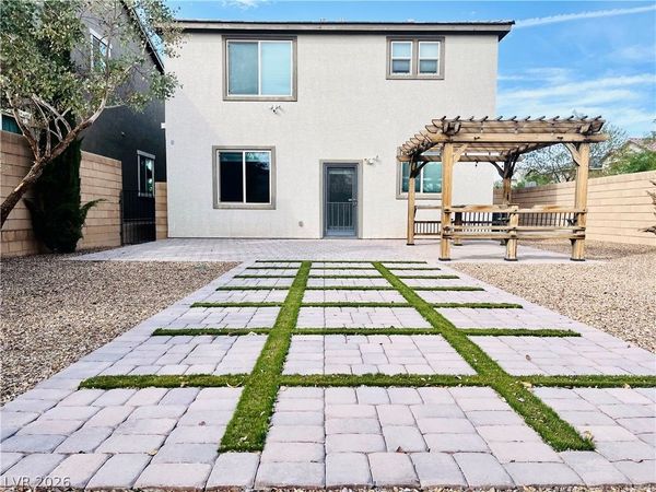 4623 Roger River Avenue , Las Vegas, NV 89141