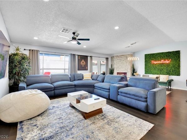 6328 Explorer Drive , Las Vegas, NV 89103