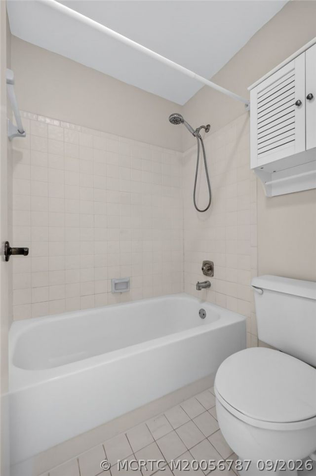 803 SE Central Parkway , Unit 9, Stuart, FL 34994 Photo