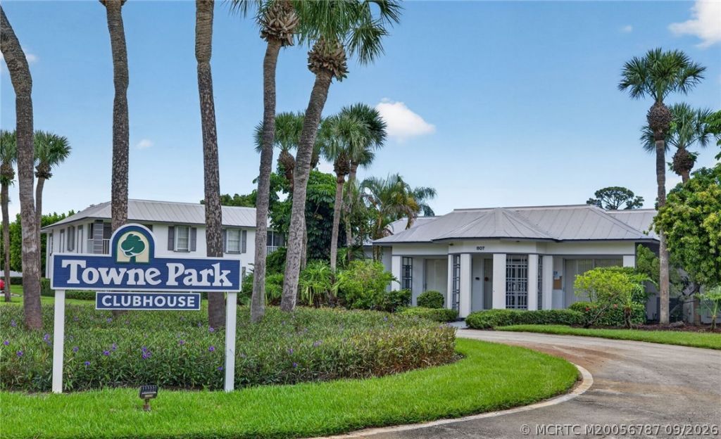 803 SE Central Parkway , Unit 9, Stuart, FL 34994 Photo