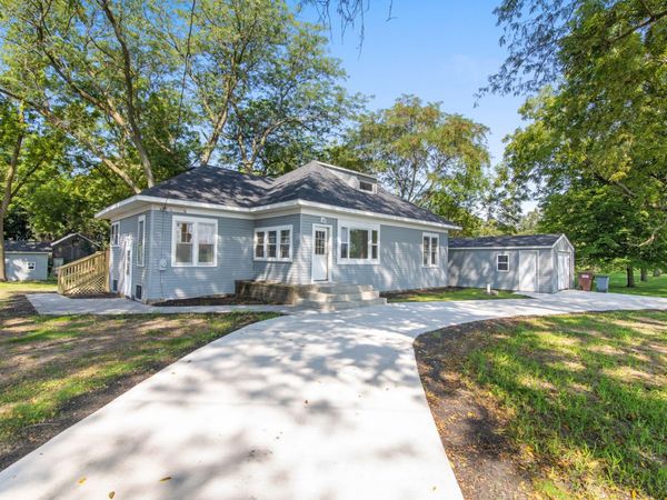 1353 Steward Road , Steward, IL 60553