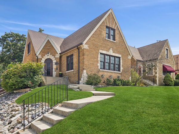10303 S CALIFORNIA Avenue, Chicago, IL 60655