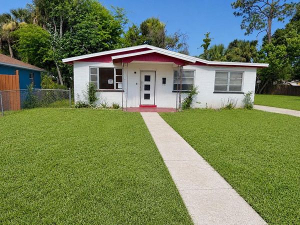 916 S DR MARTIN LUTHER KING JR BOULEVARD , DAYTONA BEACH, FL 32114