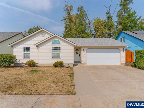 1859 Plateau St NE, Salem, OR 97305