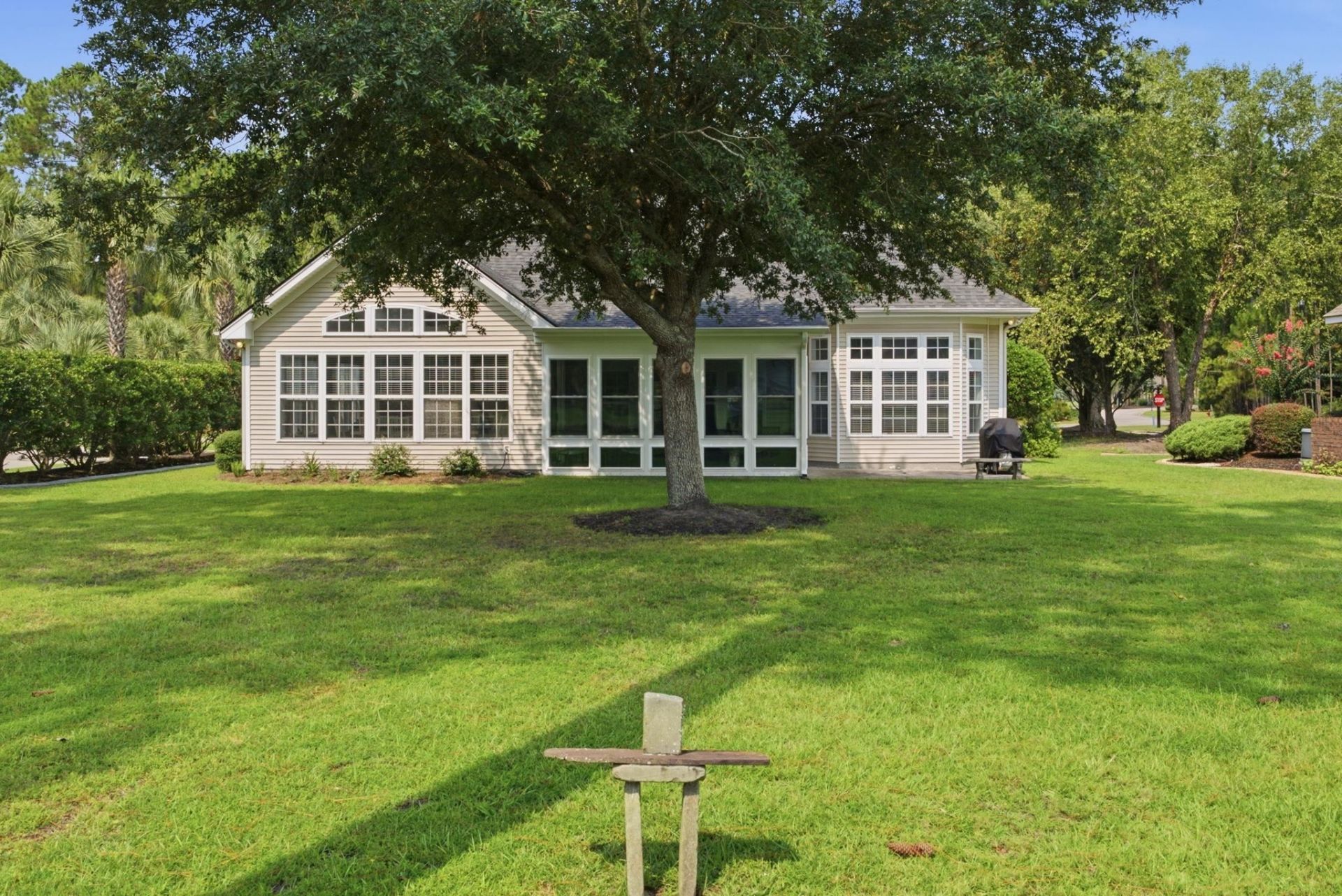 2061 Kilkee Dr. Photo 6