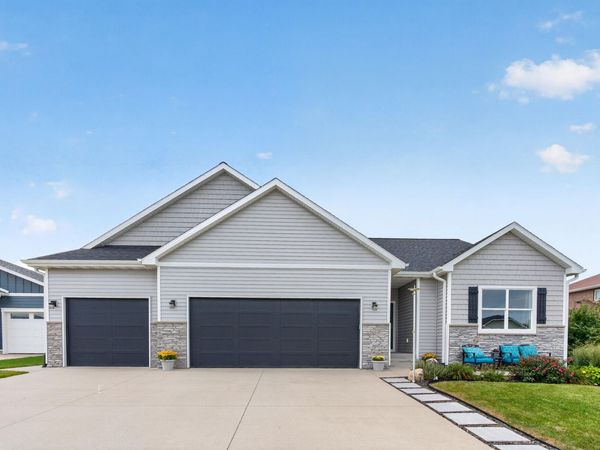 403 Huntington Circle, Gilbert, IA 50105