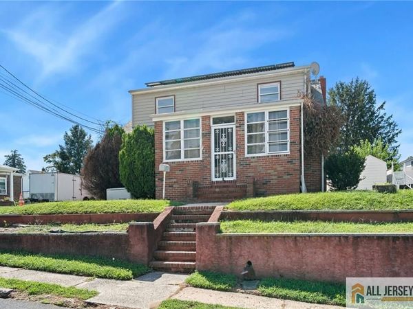 35 Lavern Street, Sayreville, NJ 08872