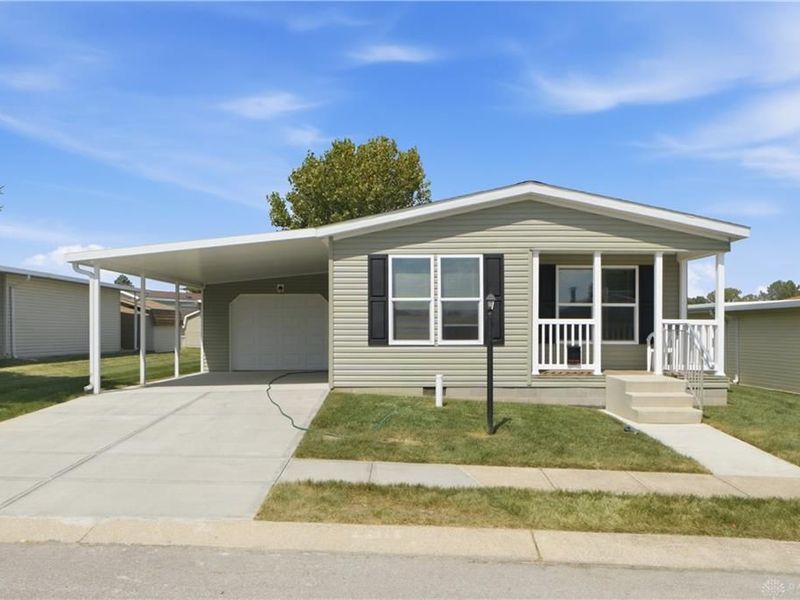 125 South Point Drive, Fairborn, OH 45324 Photo 1