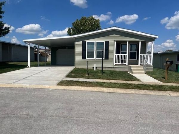 125 South Point Drive, Fairborn, OH 45324