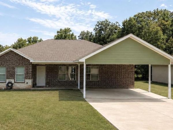 1190 E 1st Street, Mount Pleasant, TX 75455