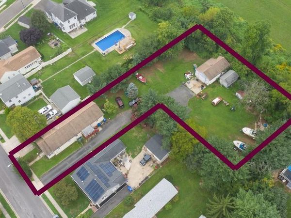 10 NEW YORK AVENUE, BURLINGTON, NJ 08016