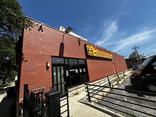 3851 S Michigan Avenue, Chicago, IL 60653