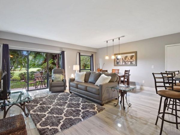 13334 Polo Club Road, Unit 250, Wellington, FL 33414