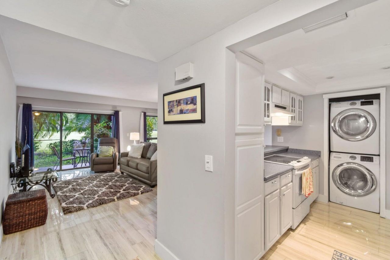 13334 Polo Club Road, Unit 250, Wellington, FL 33414 Photo