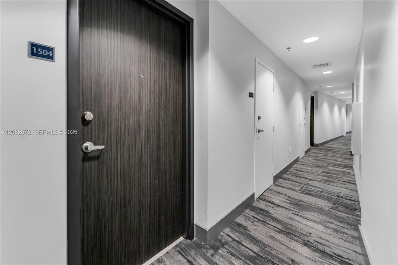 6515 E Collins Ave, Unit 1504, Miami Beach, FL 33141 Photo