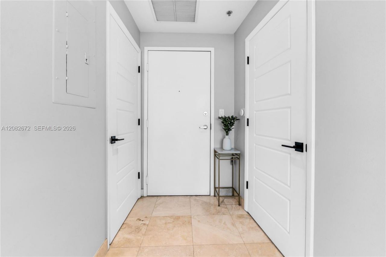 6515 E Collins Ave, Unit 1504, Miami Beach, FL 33141 Photo