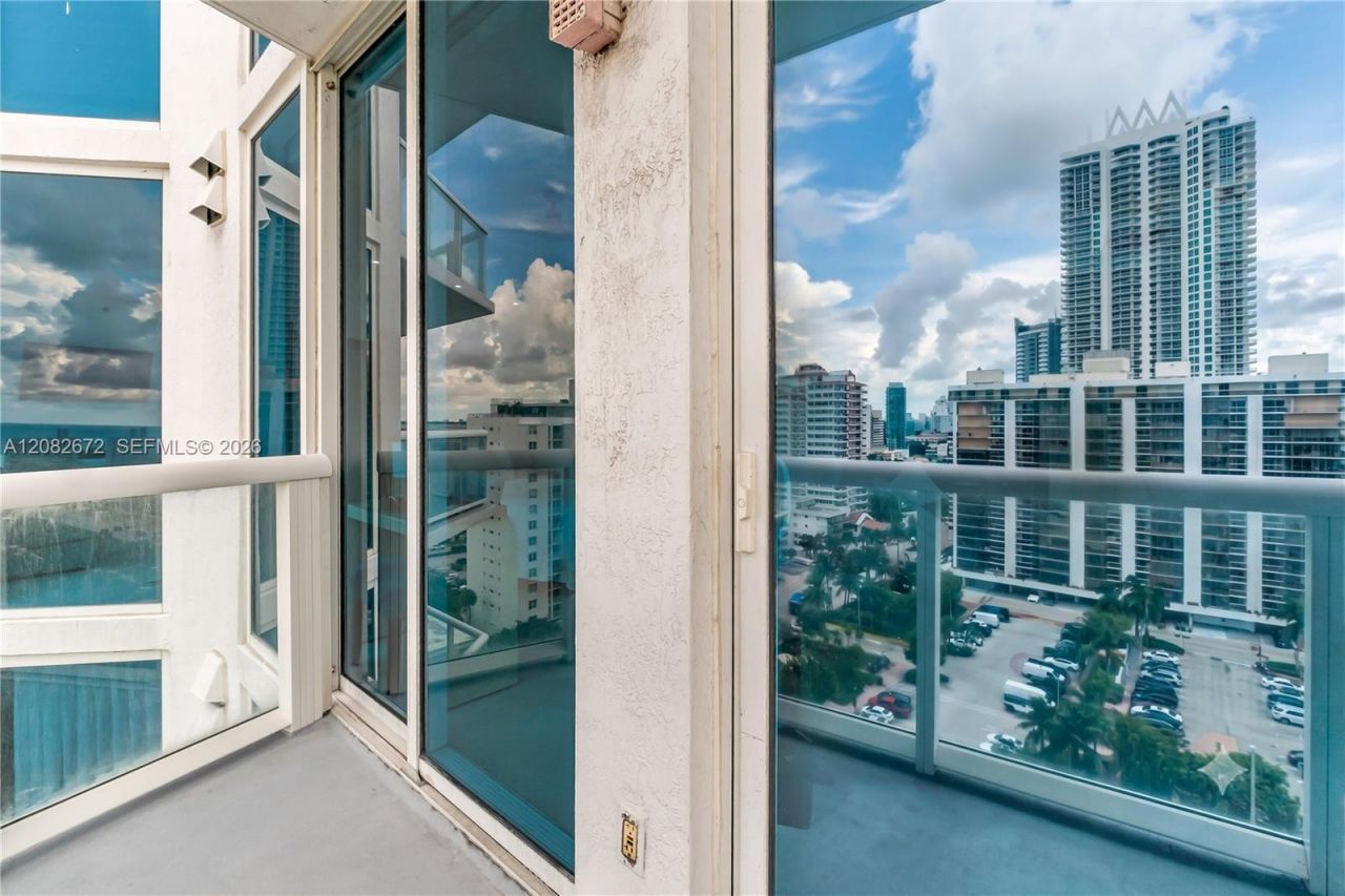 6515 E Collins Ave, Unit 1504, Miami Beach, FL 33141 Photo