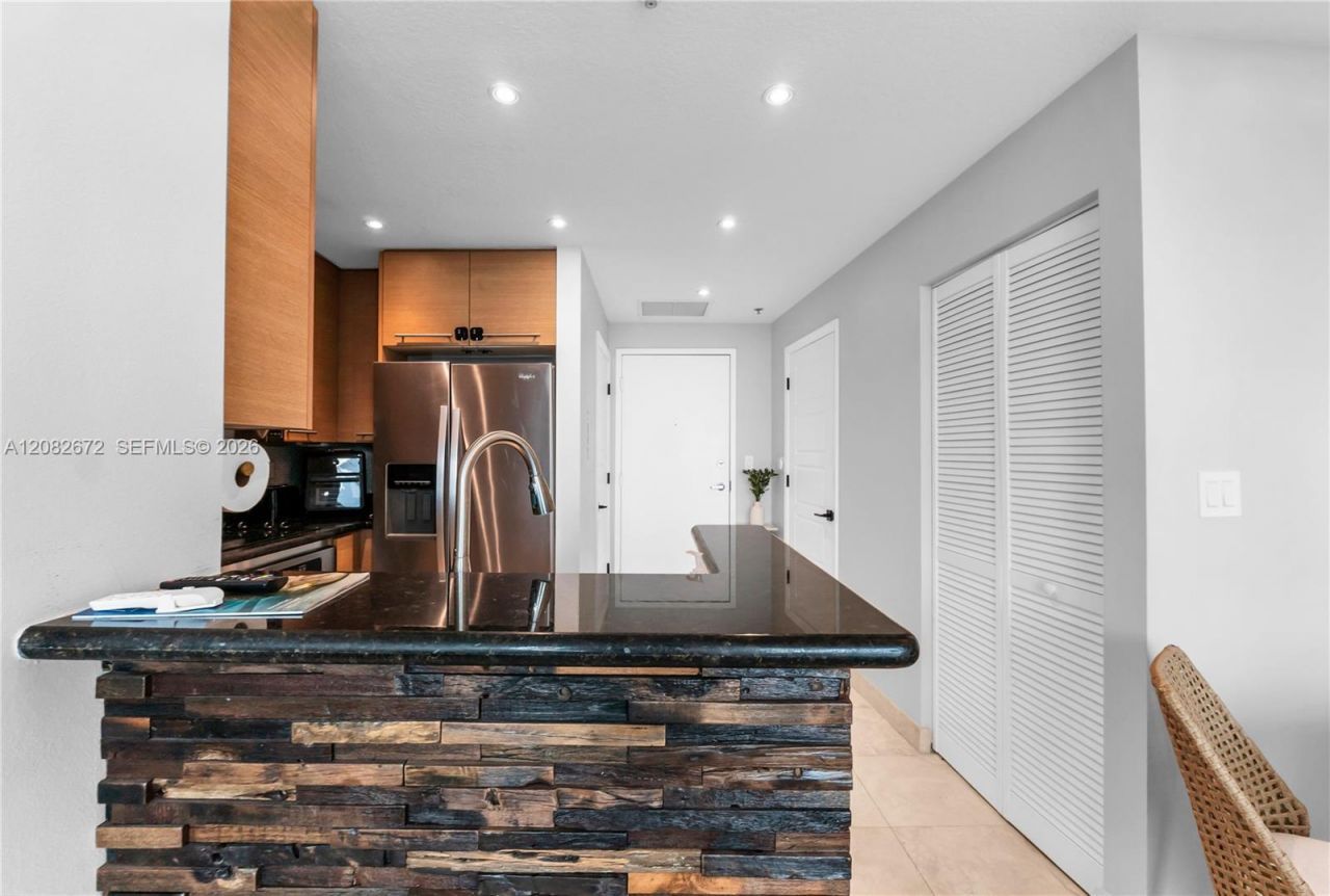 6515 E Collins Ave, Unit 1504, Miami Beach, FL 33141 Photo