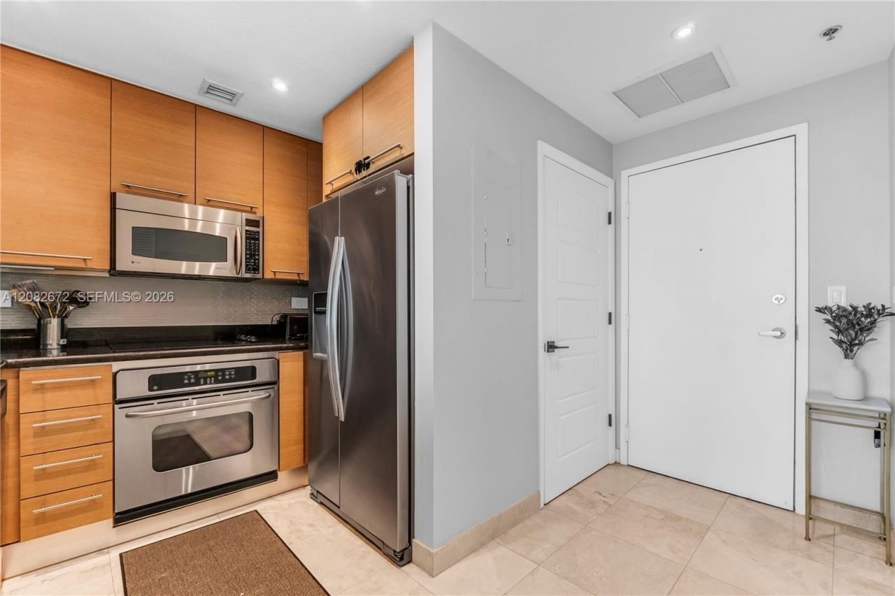 6515 E Collins Ave, Unit 1504, Miami Beach, FL 33141 Photo