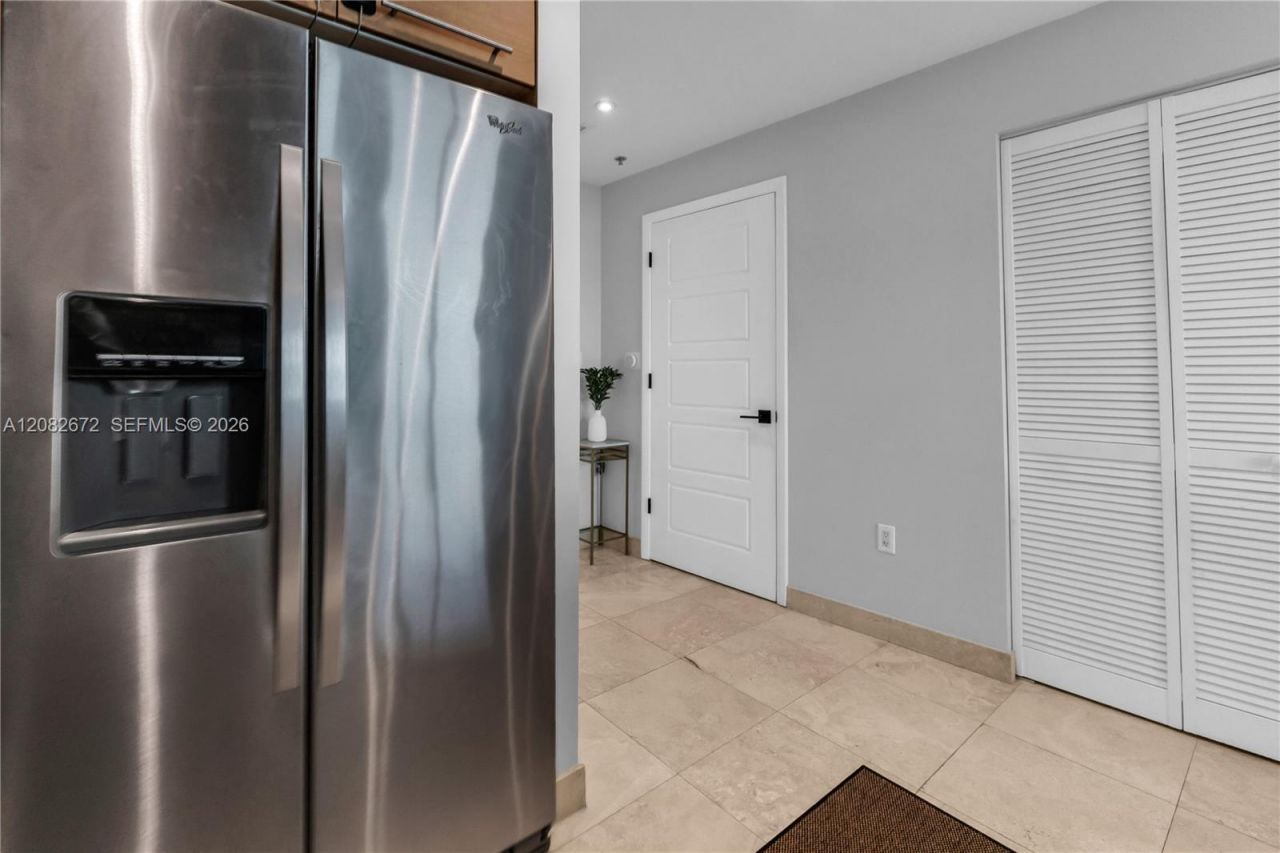 6515 E Collins Ave, Unit 1504, Miami Beach, FL 33141 Photo