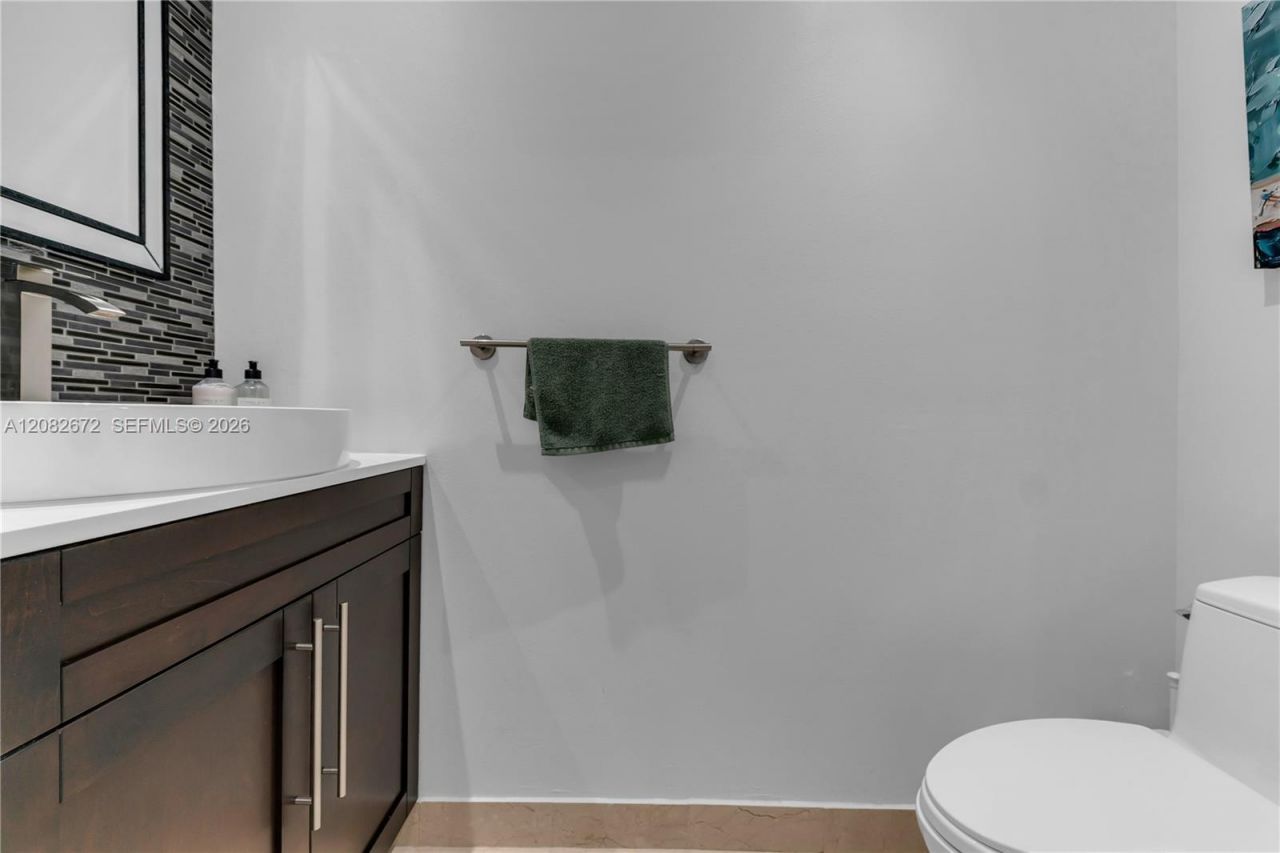 6515 E Collins Ave, Unit 1504, Miami Beach, FL 33141 Photo