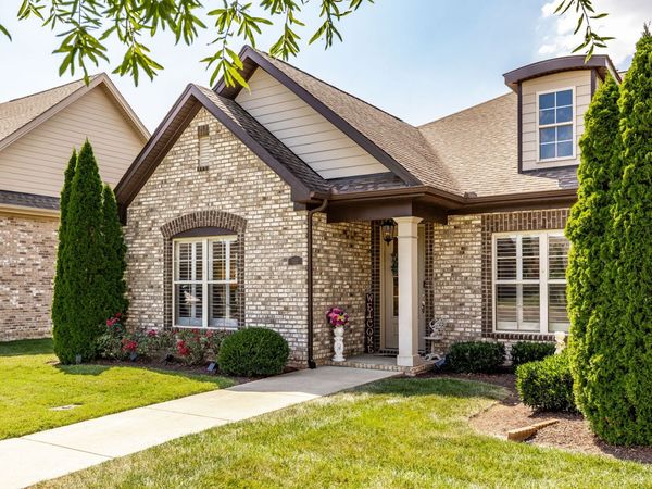 1122 S McMahan Dr S, Gallatin, TN 37066