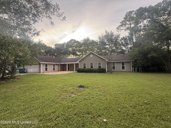 734 Akaka Court, Diamondhead, MS 39525