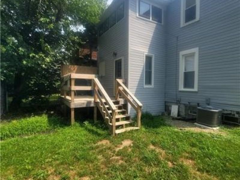 140 7th Street NW, Barberton, OH 44203 Photo 2