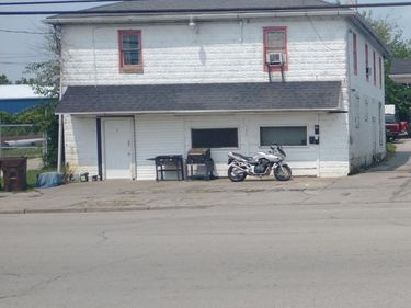 135 E Broadway Street, Winchester, KY 40391