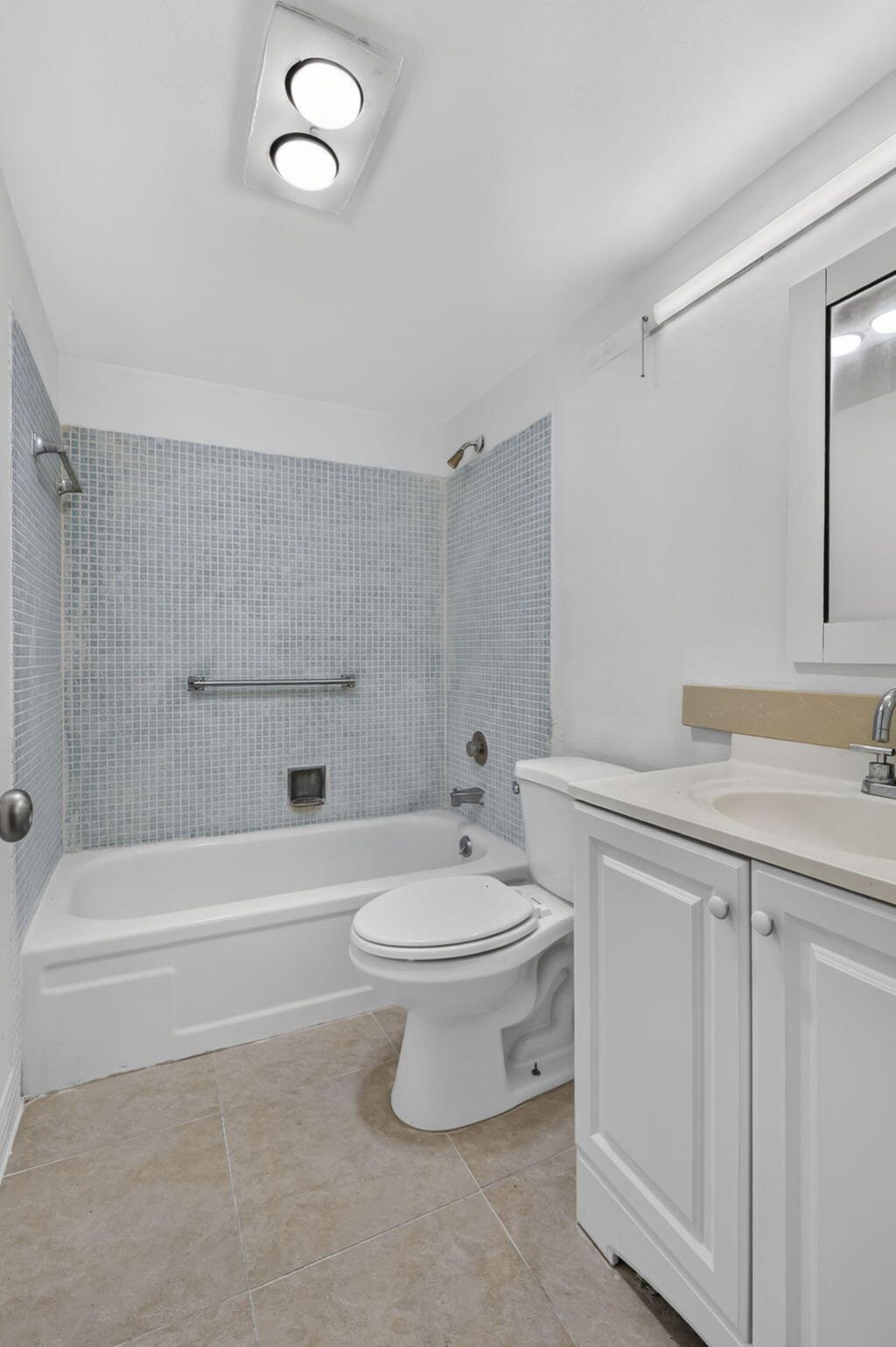210 Canterbury J, Unit 1, West Palm Beach, FL 33417 Photo