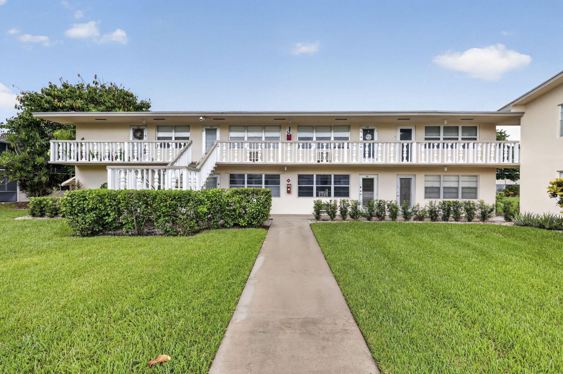 210 Canterbury J, Unit 1, West Palm Beach, FL 33417 Photo