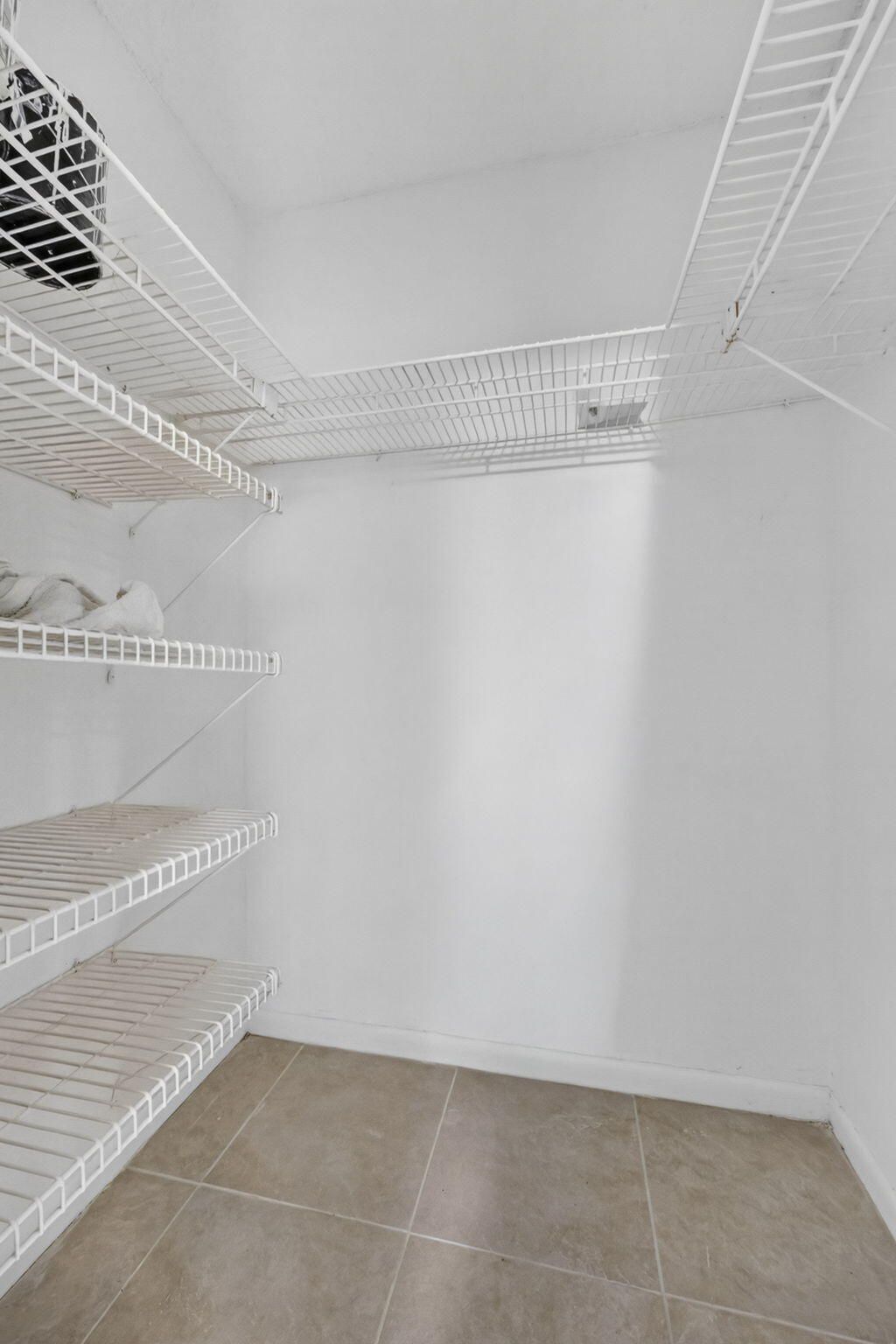 210 Canterbury J, Unit 1, West Palm Beach, FL 33417 Photo