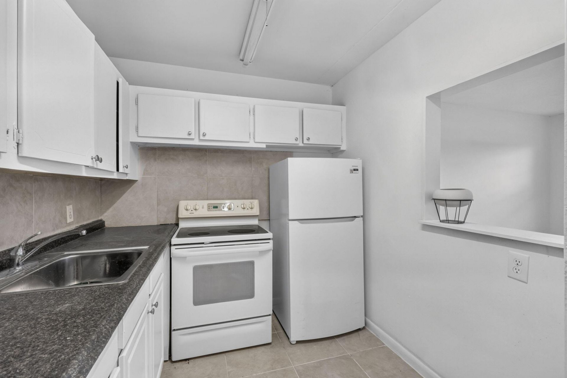 210 Canterbury J, Unit 1, West Palm Beach, FL 33417 Photo