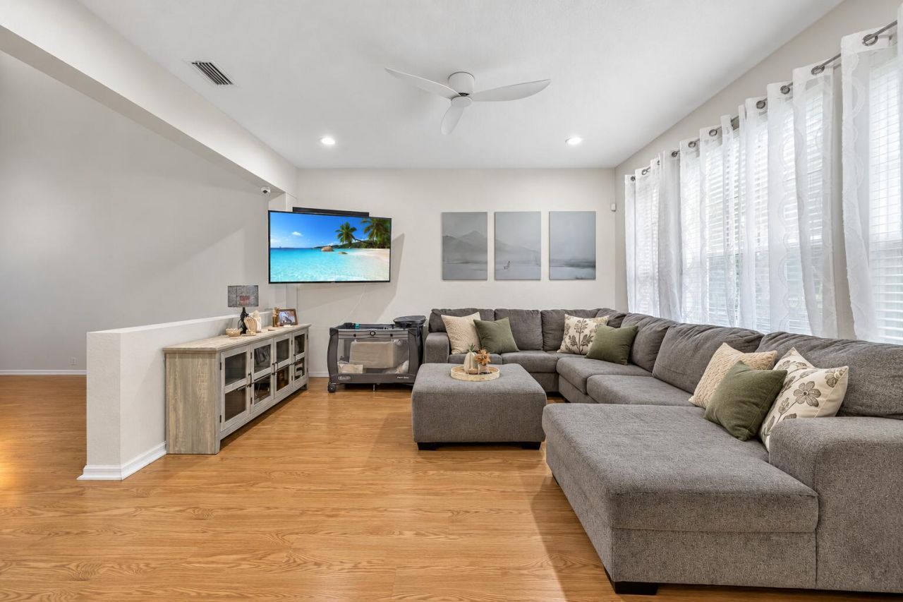 5725 NW 120th Avenue, Coral Springs, FL 33076 Photo