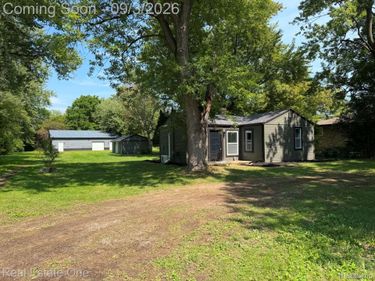 5055 Lapeer Road, Burton, Mi 48509