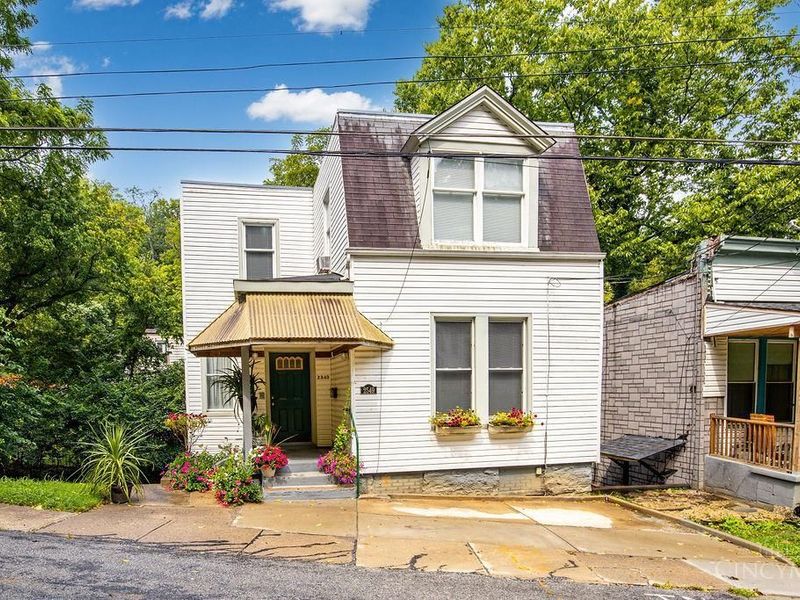 2549 Trevor Place, Cincinnati, OH 45225 Photo 2