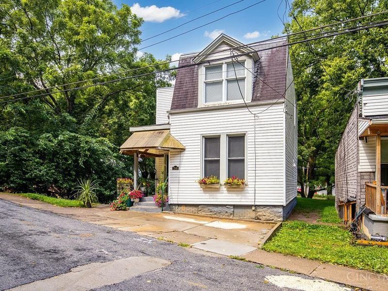 2549 Trevor Place, Cincinnati, OH 45225 Photo 3