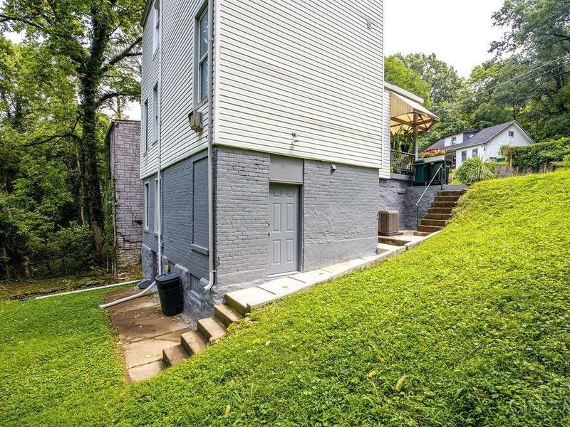 2549 Trevor Place, Cincinnati, OH 45225 Photo 32