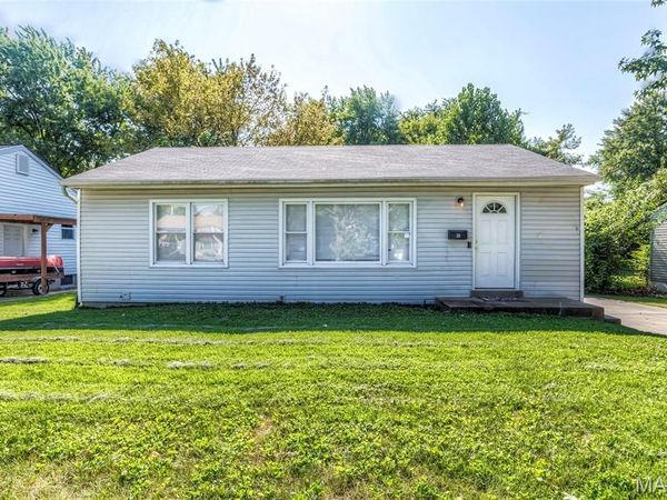 20 La Venta Drive, Florissant, MO 63031