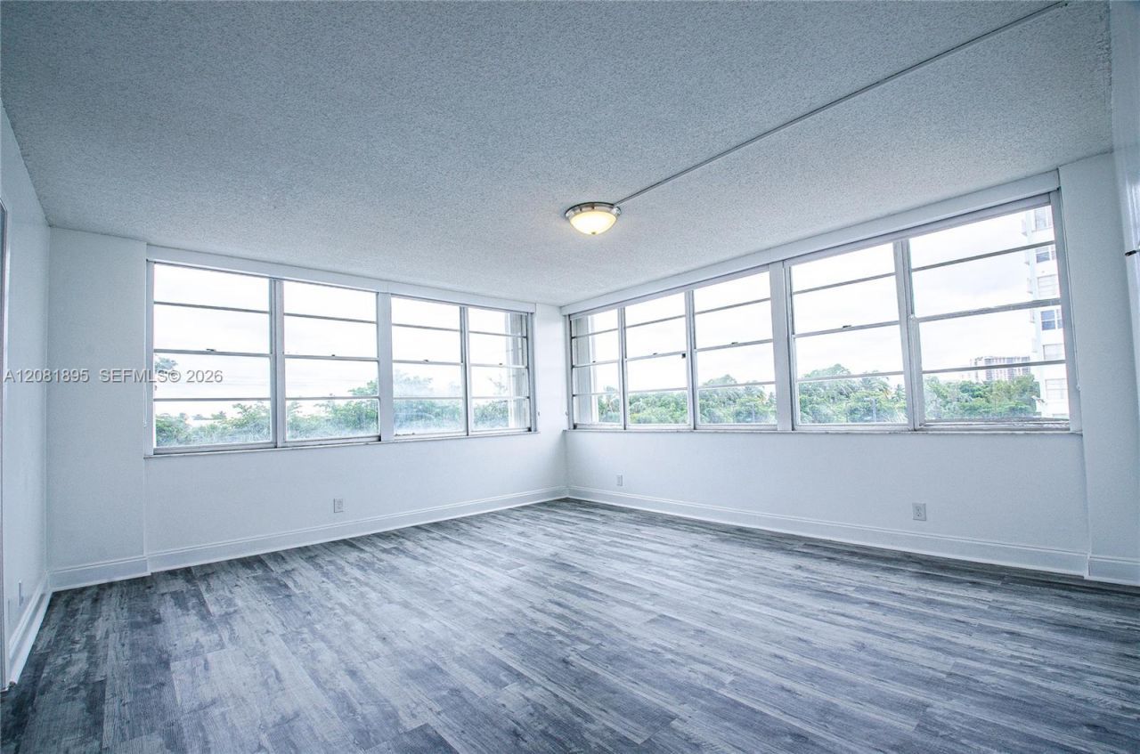 2150 Sans Souci Blvd , Unit B305, North Miami, FL 33181 Photo