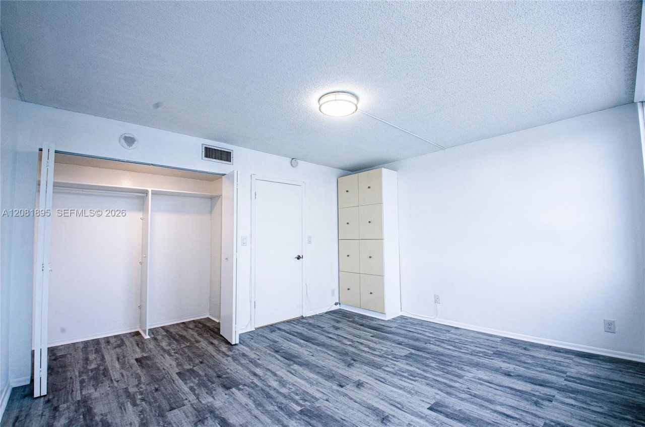 2150 Sans Souci Blvd , Unit B305, North Miami, FL 33181 Photo