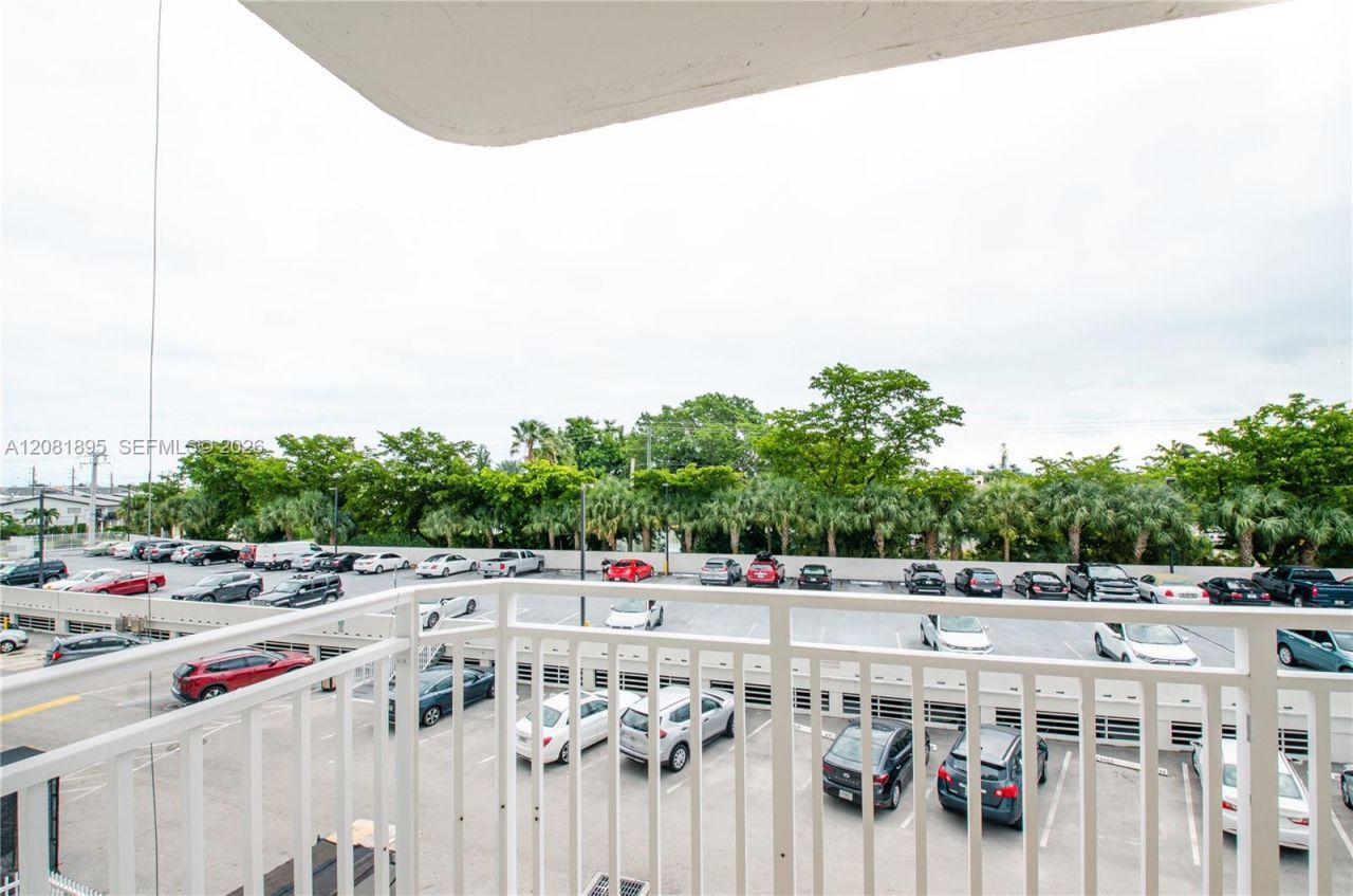 2150 Sans Souci Blvd , Unit B305, North Miami, FL 33181 Photo