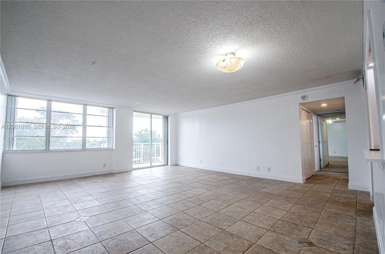 2150 Sans Souci Blvd , Unit B305, North Miami, FL 33181 Photo