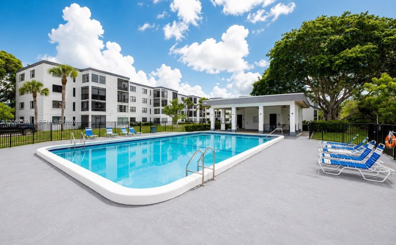 9233 SW 8th St , Unit 207, Boca Raton, FL 33428 Photo