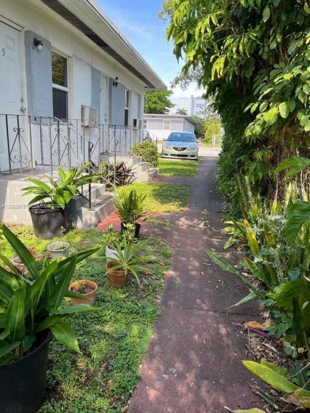 730 SW 10th St, Unit 1, Miami, FL 33130 Photo